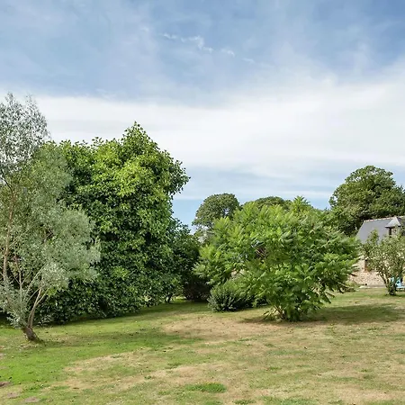 Holiday home With Enclosed Garden